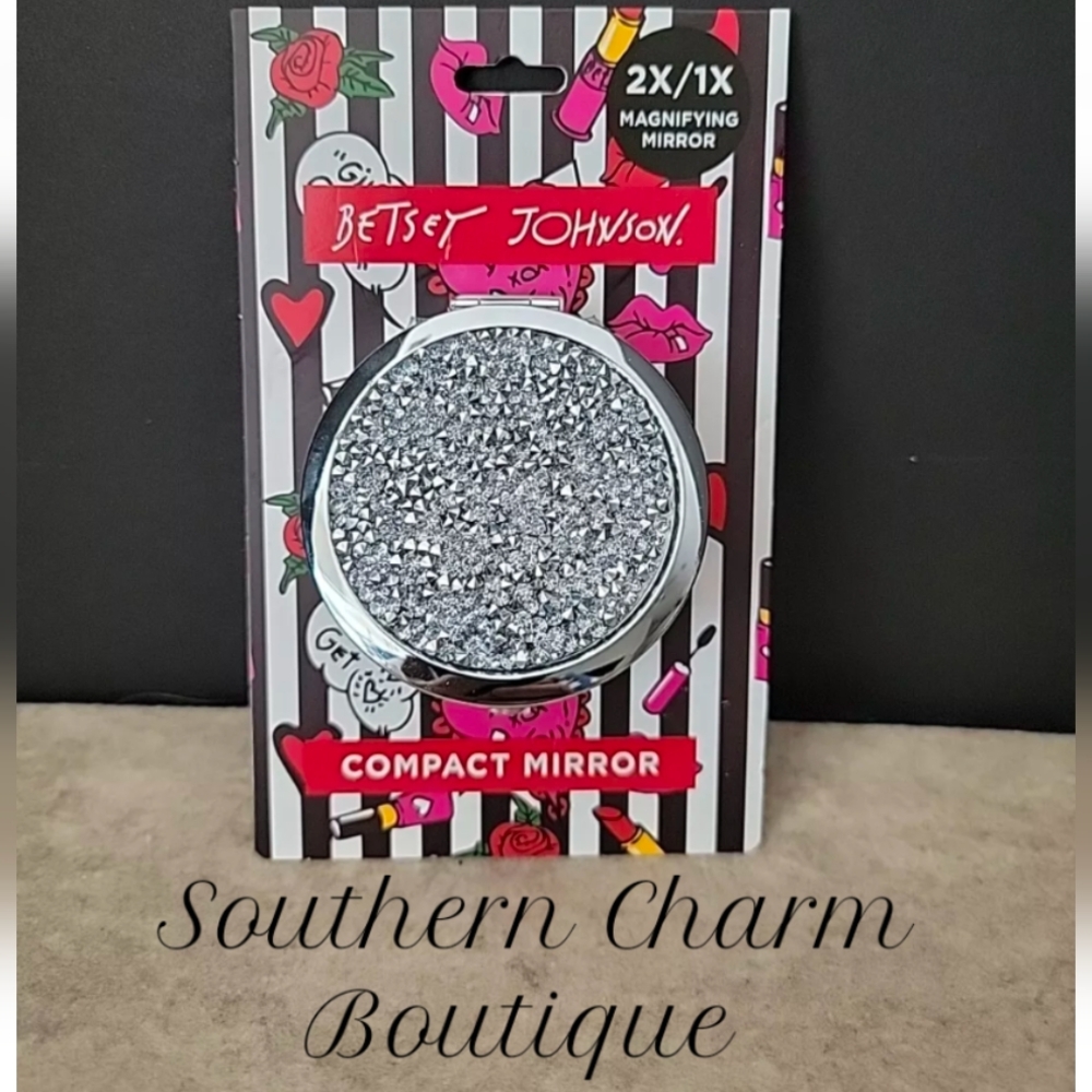 🆕 Last One Betsey Johnson Compact Mirror